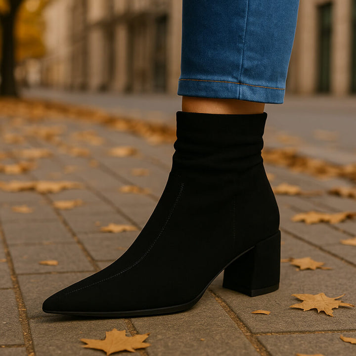 Julia – Pointed Toe Boots