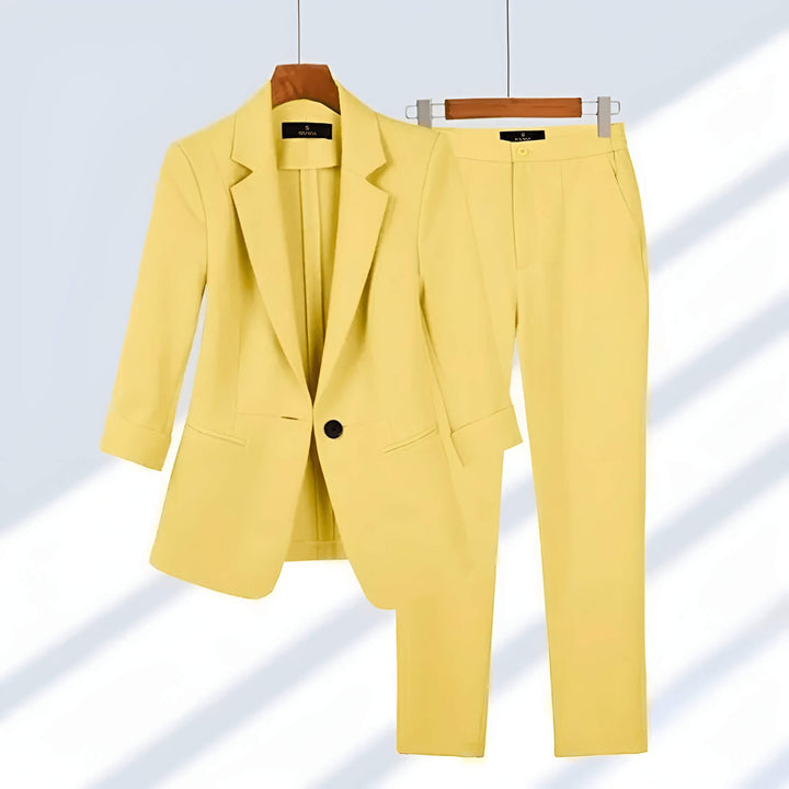 Ava – Tailored Suit