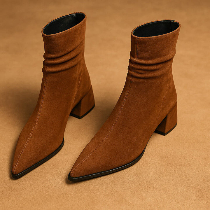 Julia – Pointed Toe Boots