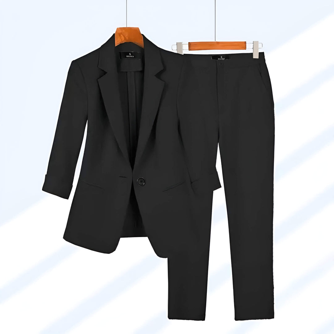 Ava – Tailored Suit