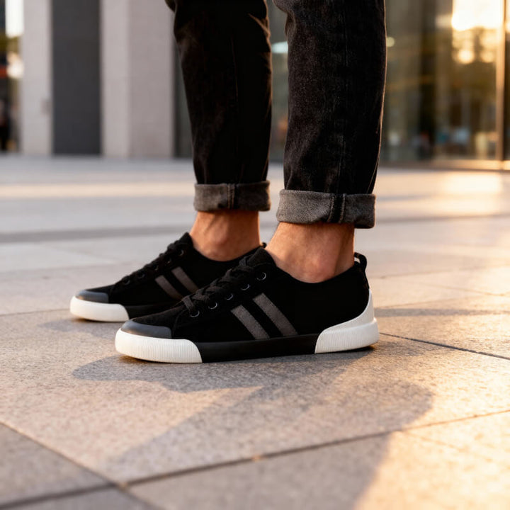 Sam – Lightweight Canvas Sneakers